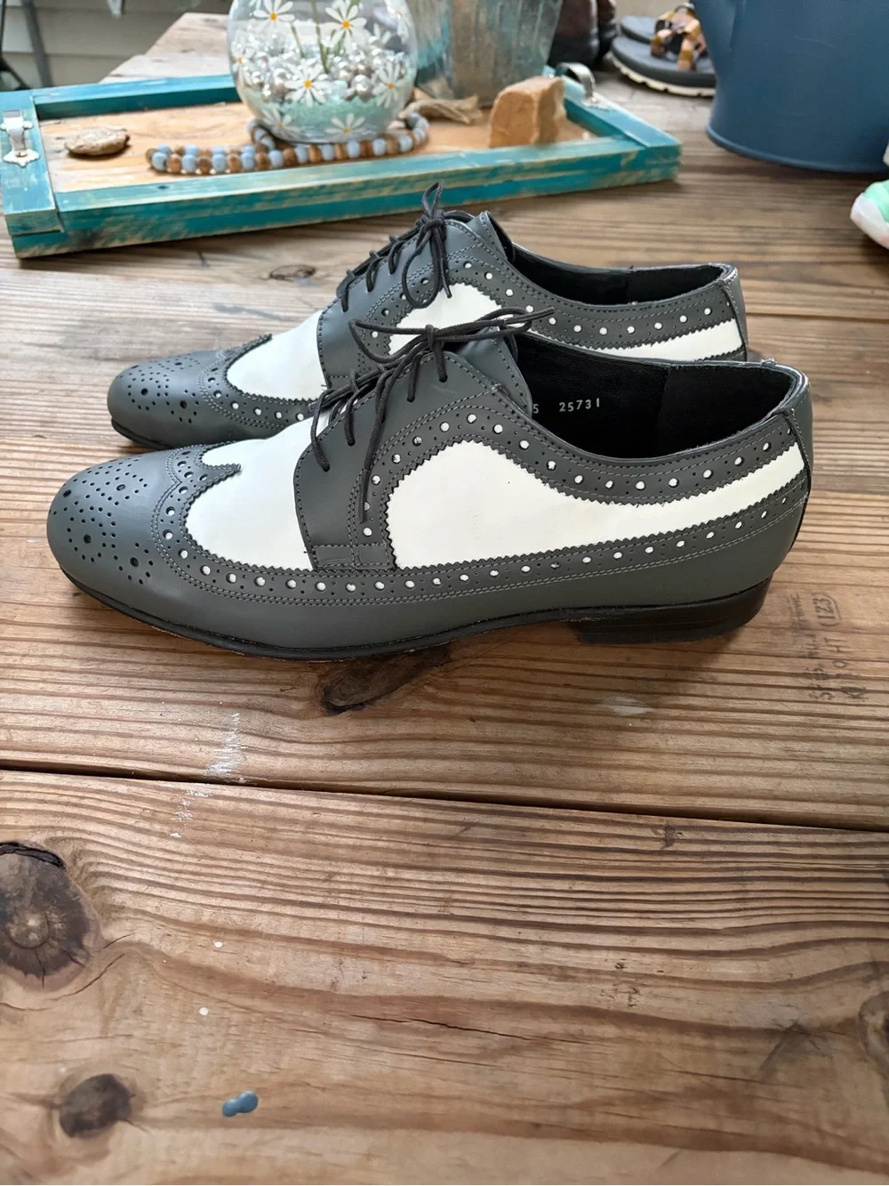 Brentano Men’s Size 10 Gray White Leather Wingtip Brogue Oxfords Made in Mexico
